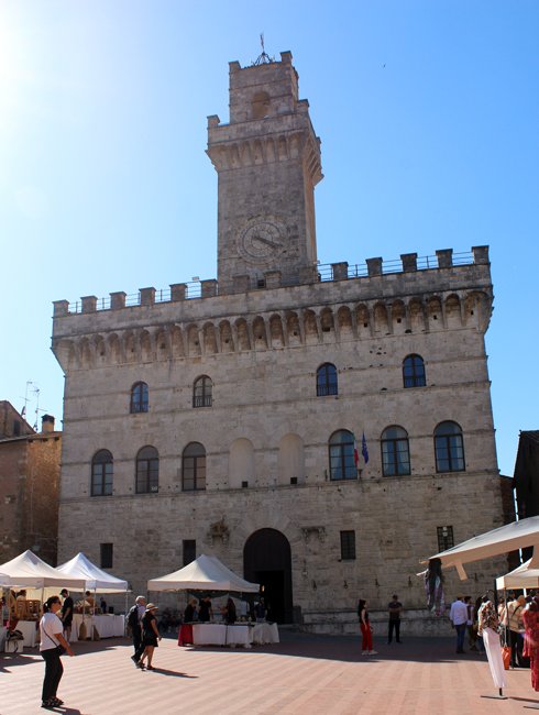 palazzo-del-comune-montepulciano