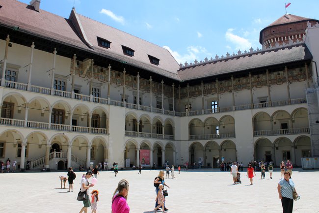 chiostro-castello-del-wawel-cracovia