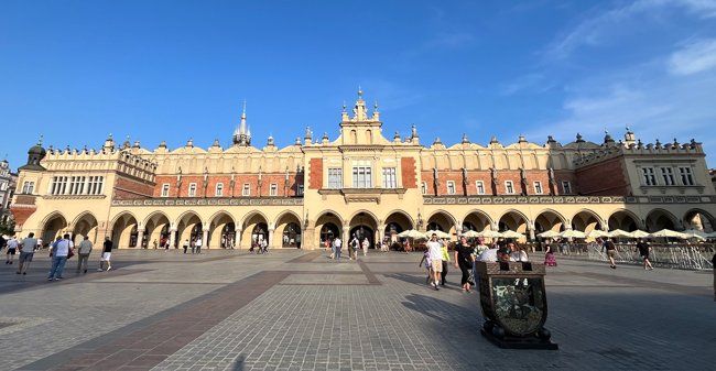 palazzo-dei-tessuti-cracovia