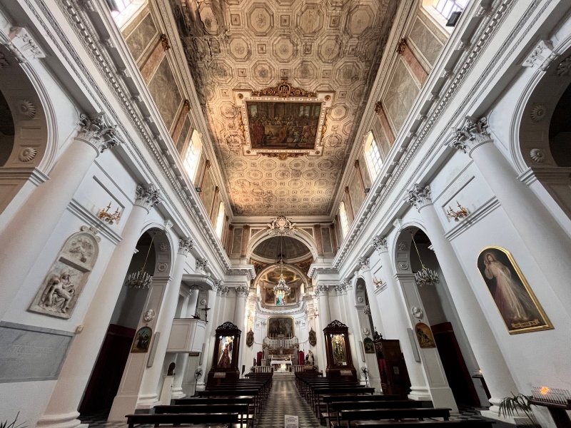 interno duomo di pizzo