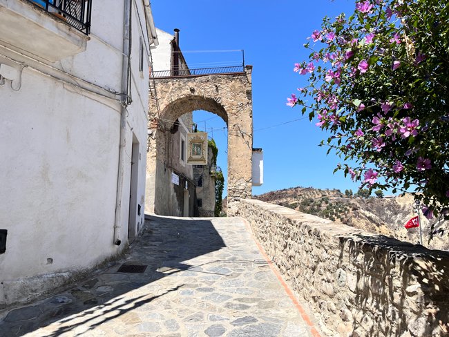 porta-di-mezzo-rocca-imperiale