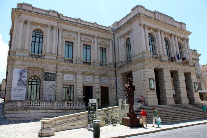 teatro e pinacoteca reggio calabria