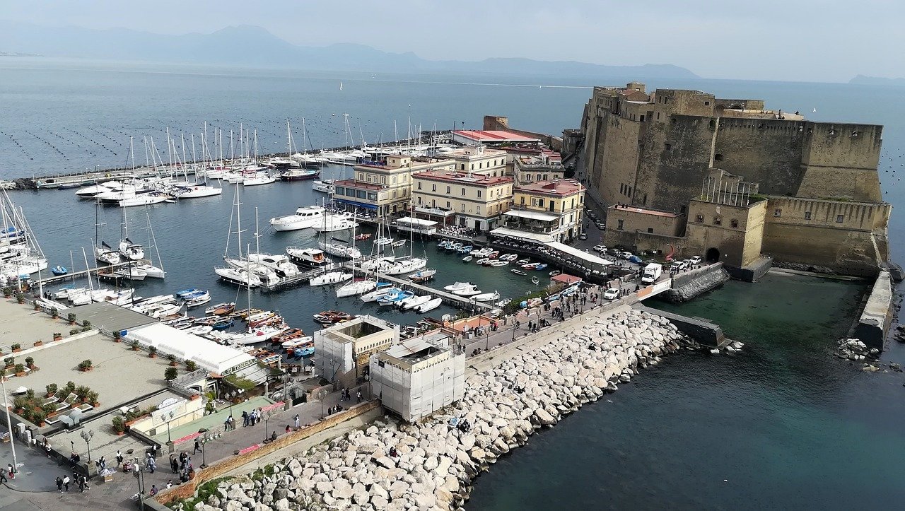 castel dell'ovo napoli