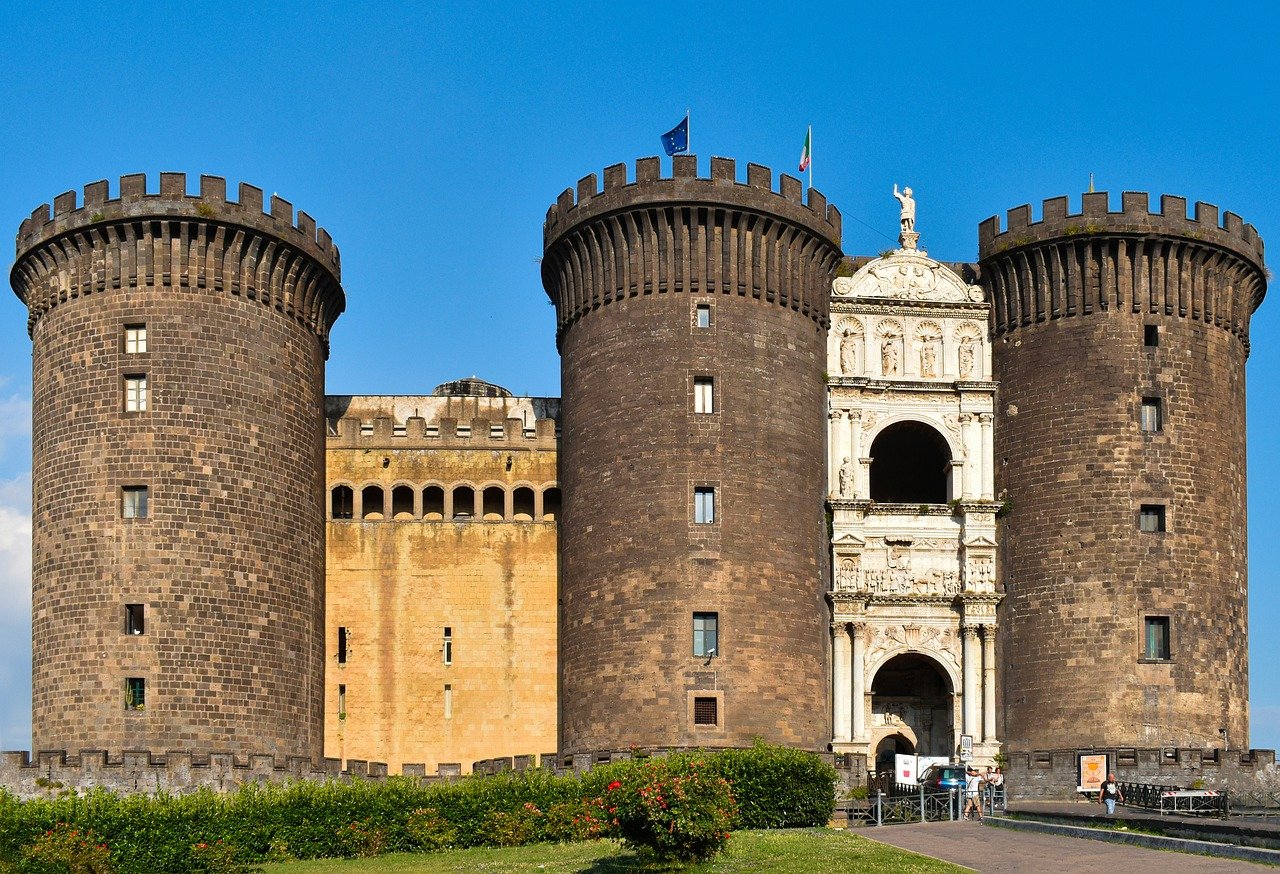 castel nuovo napoli