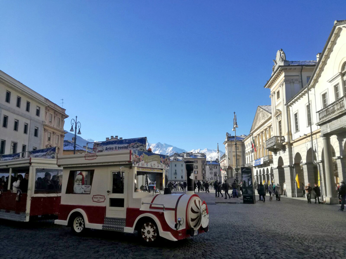 Piazza Chanoux