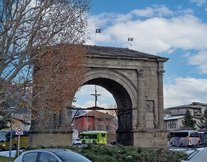 Arco di Augusto, Aosta