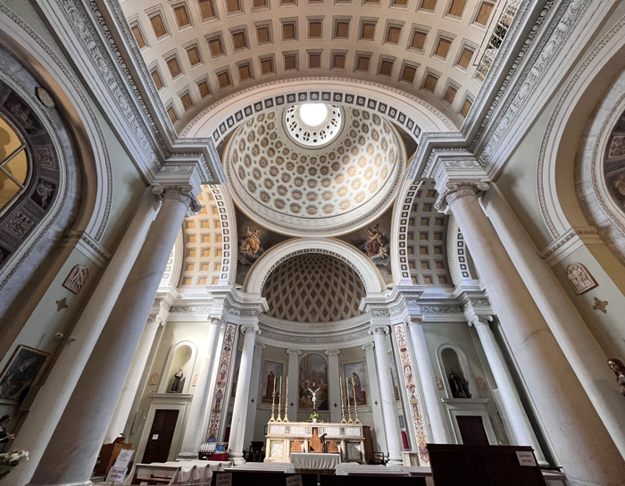 interno-chiesa-di-santa-maria-mnaddalena-castiglione-del-lago