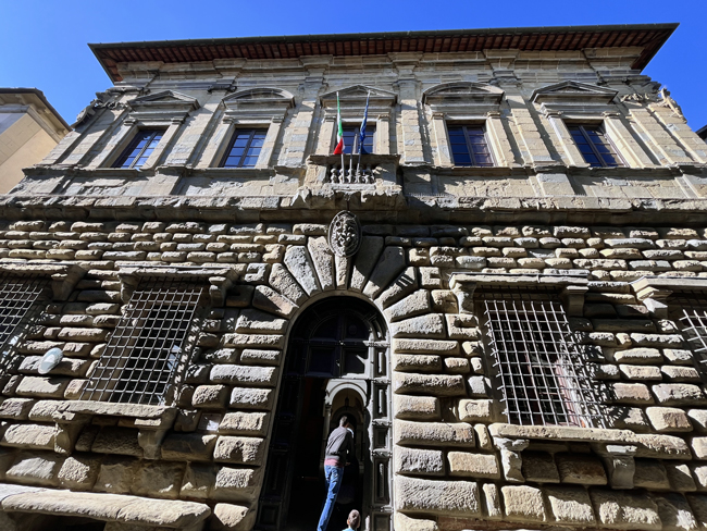 Monte San Savino: cosa vedere e fare Facciata di Palazzo di Monte, Monte San Savino