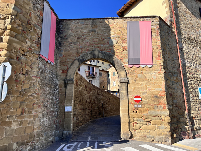 Monte San Savino: cosa vedere e fare Porta San Giovanni, Monte San Savino
