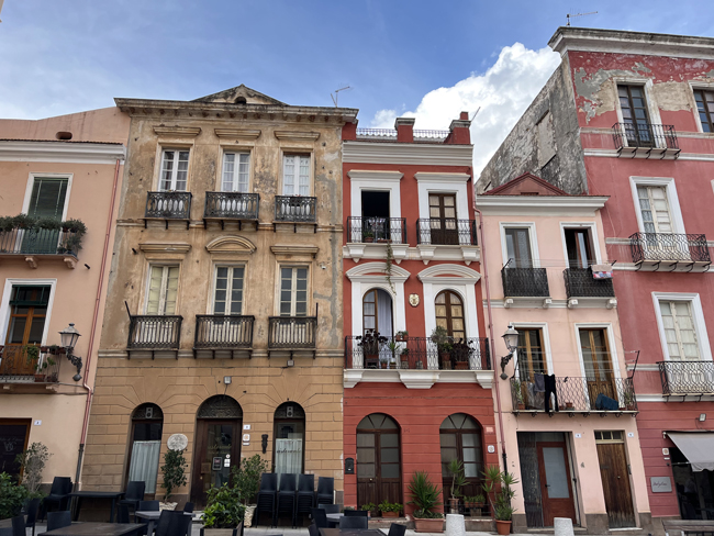 Piazza del Municipio, Iglesias