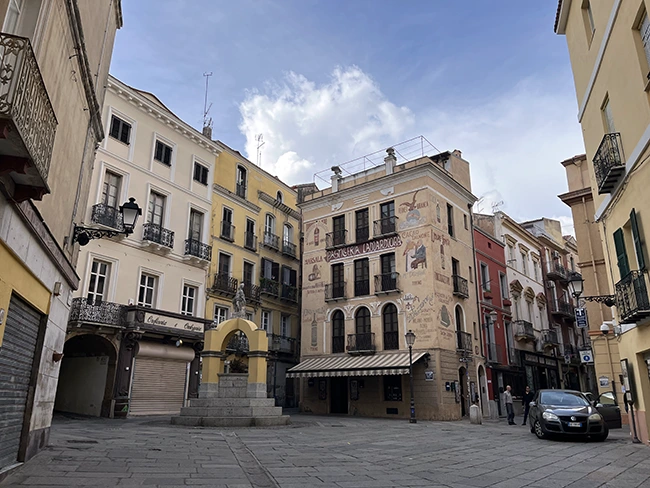 piazza la marmora cosa vedere a iglesias e dintorni