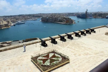conviene noleggiare un'auto a malta consigli e cosa sapere