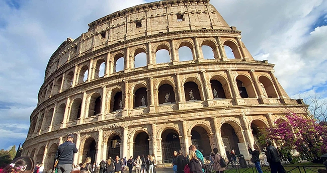 Guida alla scoperta di Roma insolita e non: monumenti, piazze e angoli segreti roma insolita e segreta cosa vedere guida
