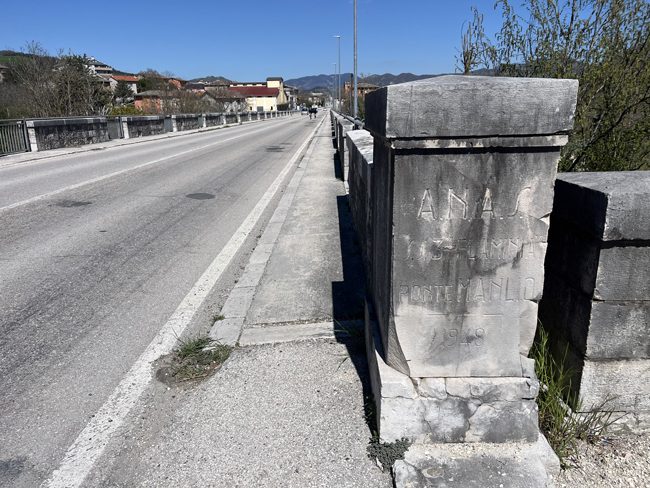 Cosa vedere a Cagli in un giorno Ponte Mallio, Cagli