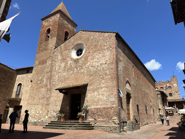 Certaldo: cosa vedere in un giorno o mezza giornata Chiesa dei Santi Jacopo e Filippo, Certaldo