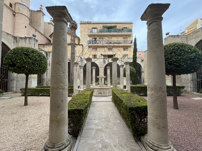 Chiostro, Cattedrale di Alicante