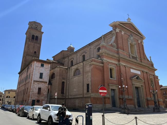 Cosa vedere a Imola in un giorno, oltre l'Autodromo Ferrari Cattedrale di San Cassiano, Imola
