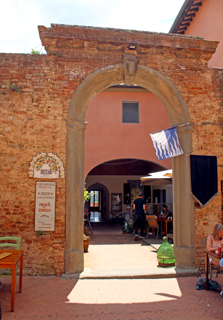Certaldo: cosa vedere in un giorno o mezza giornata Museo del Chiodo, Certaldo