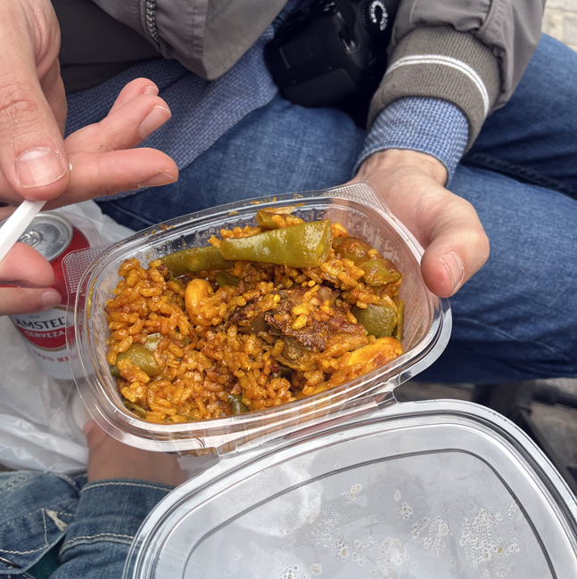 Cosa mangiare a Valencia: piatti tipici valenciani e migliori ristoranti Paella valenciana dal Mercato Centrale, Valencia