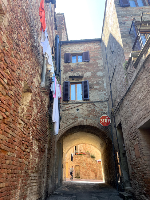 Certaldo: cosa vedere in un giorno o mezza giornata Porta del Sole, Certaldo