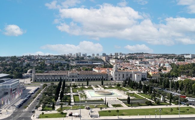 Quartiere Belem visto dal Monumento alle Scoperte - Lisbona