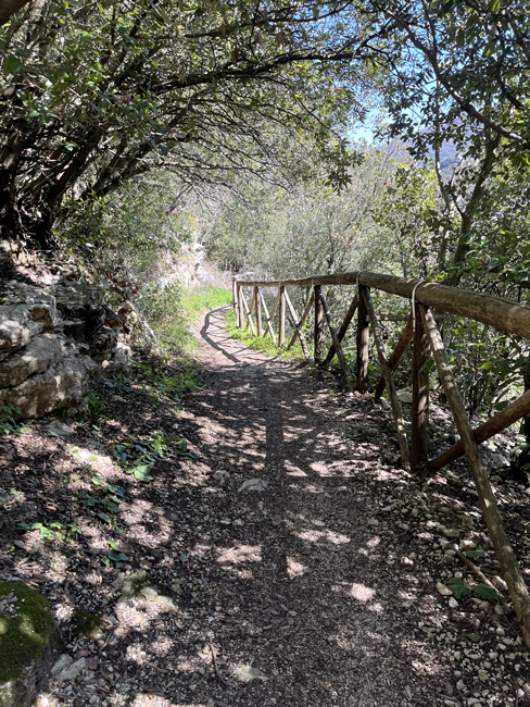 Sentiero, Parco Nazionale Gole del Furlo