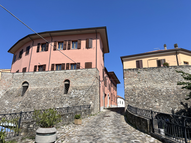 Cosa vedere a Montescudo-Montecolombo e dintorni Centro storico, Montescudo