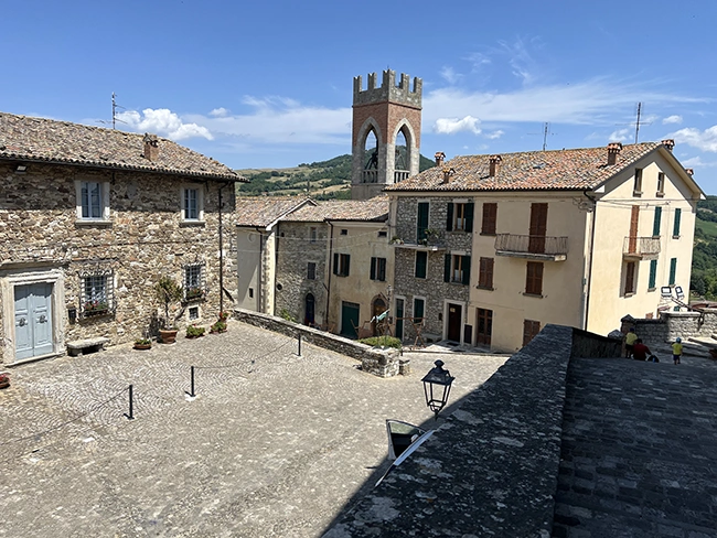 cosa vedere a monte cerignone e dintorni