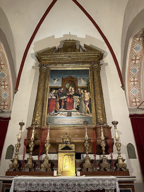 Montefiore Conca e dintorni: cosa vedere, leggenda, castello Pala della Madonna della Misericordia e Santi di Bernardino Dolci, Chiesa di San Paolo - Montefiore Conca