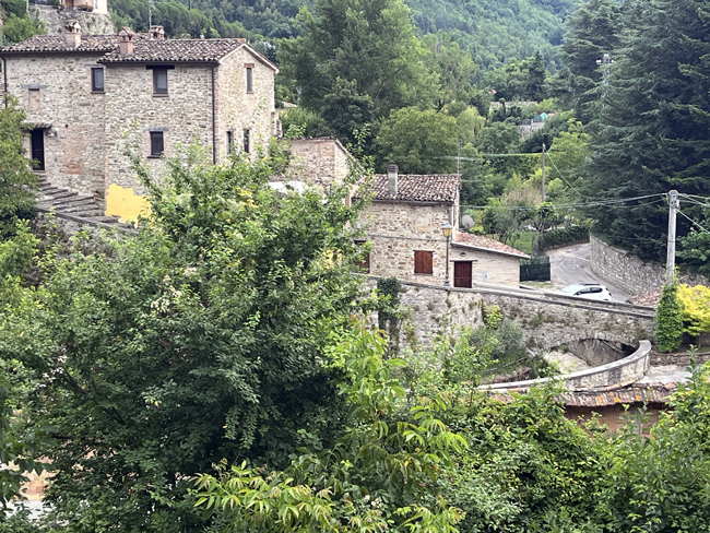 Cosa vedere a Macerata Feltria, borgo marchigiano Ponte Lucchini, Macerata Feltria