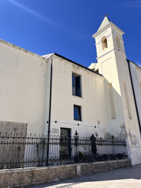 Cosa vedere a Ortona in un giorno Oratorio del Crocifisso, Ortona