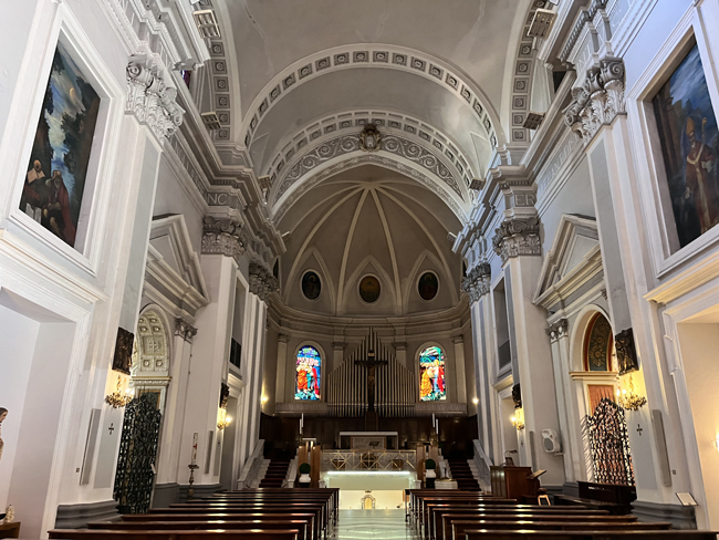 Cosa vedere a Ortona in un giorno Interno, Cattedrale di Ortona