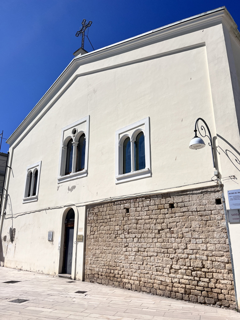 Cosa vedere a Ortona in un giorno Oratorio del Crocifisso, Ortona