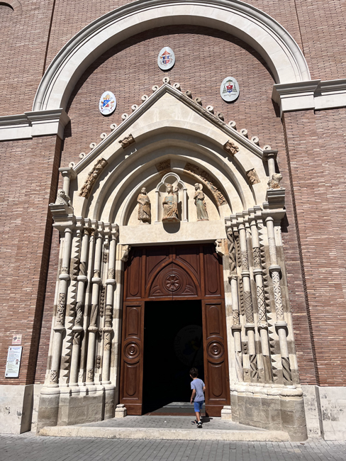 Cosa vedere a Ortona in un giorno Portale di San Tommaso, Ortona