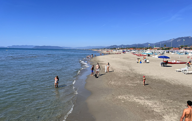Forte dei Marmi: cosa vedere e fare, dove mangiare, info utili Spiaggia di Forte dei Marmi