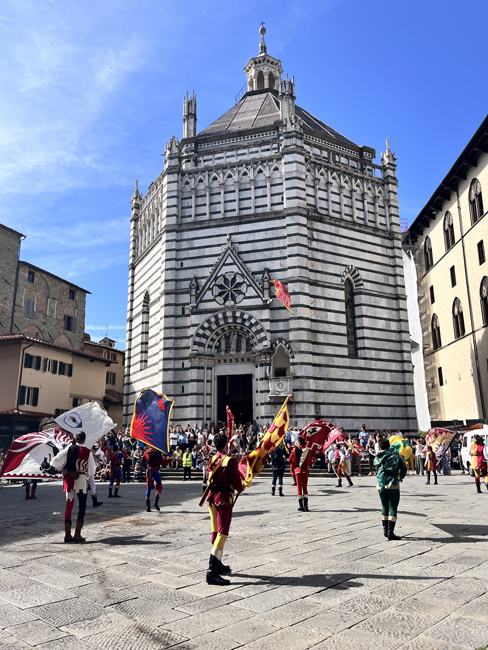 Cosa vedere a Pistoia in un giorno: itinerario con mappa Battistero di Pistoia