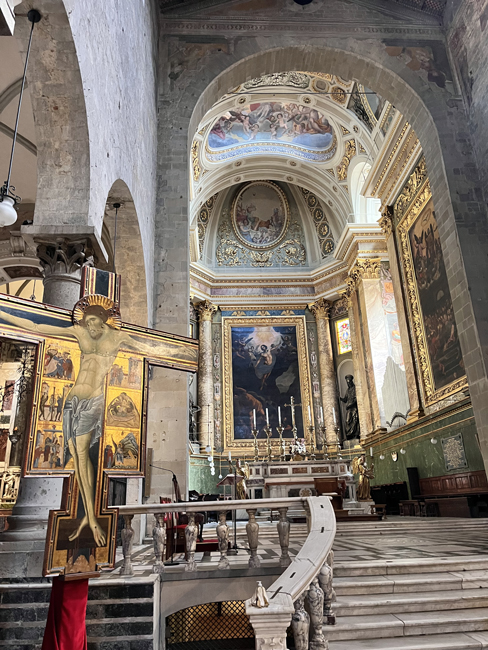 Cosa vedere a Pistoia in un giorno: itinerario con mappa Crocifisso di San Zeno, Cattedrale di Pistoia