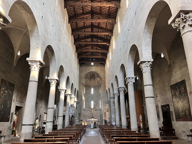 Cosa vedere a Pistoia in un giorno: itinerario con mappa Interno, Chiesa di San Bartolomeo - Pistoia