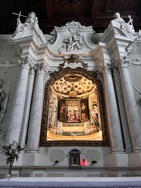 Cosa vedere a Sansepolcro in mezza giornata Madonna delle Grazie di Raffaellino del Colle, Santuario e Oratorio di Santa Maria delle Grazie, Sansepolcro