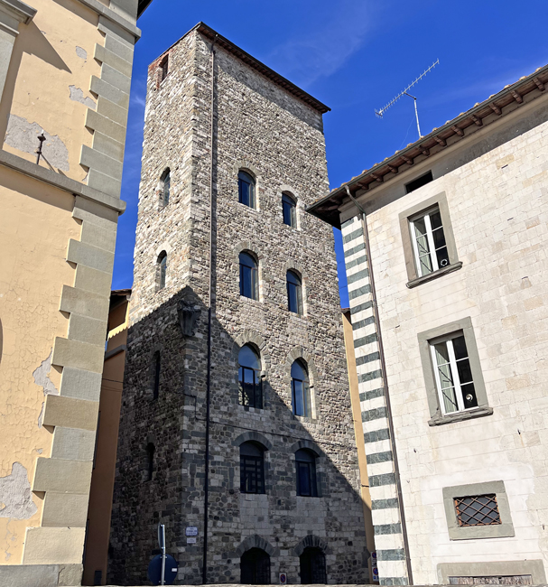 Cosa vedere a Pistoia in un giorno: itinerario con mappa Torre di Catilina, Pistoia