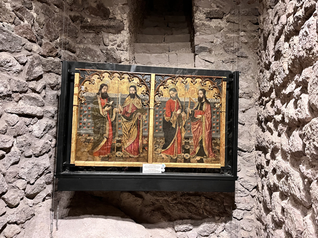 Castelsardo: cosa vedere e fare in un giorno maestro-di-castelsardo-retablo-cripte