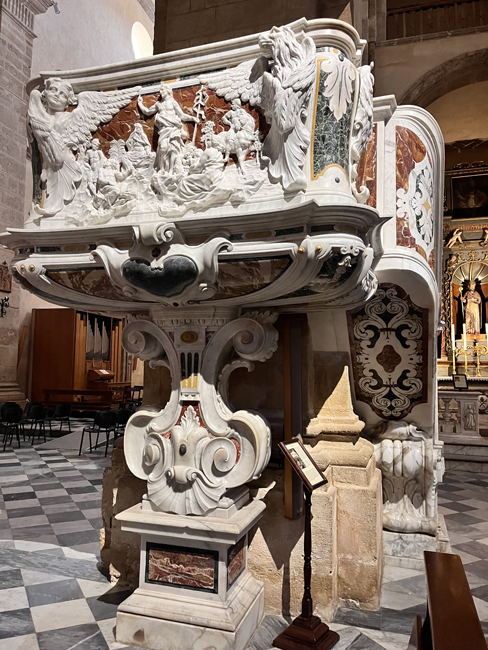 Cosa vedere ad Alghero e dintorni in un giorno Pulpito, Cattedrale di Alghero