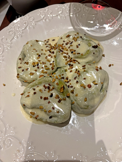 Cosa vedere a Bologna in 2 giorni: arte, mercatini e sapori tipici Balanzoni, Ristorante Volando