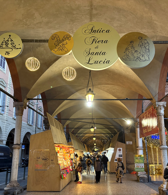 Cosa vedere a Bologna in 2 giorni: arte, mercatini e sapori tipici Cosa vedere a Bologna in 2 giorni: arte, mercatini e sapori tipici