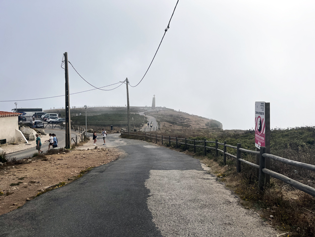 Cosa visitare a Cabo de Roca, dove finisce il mondo Strada per raggiungere la scogliera, Cabo de Roca