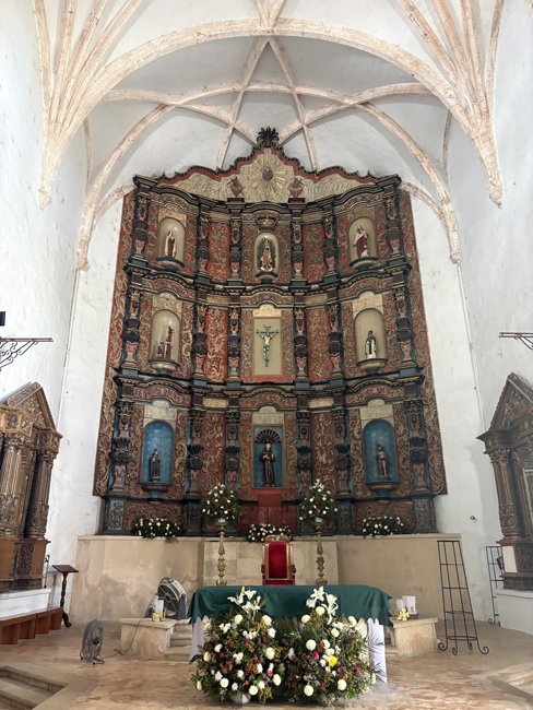 Valladolid e dintorni: cosa vedere in un giorno - Yucatan Pala d'altare, Convento di San Bernardino da Siena, Valladolid