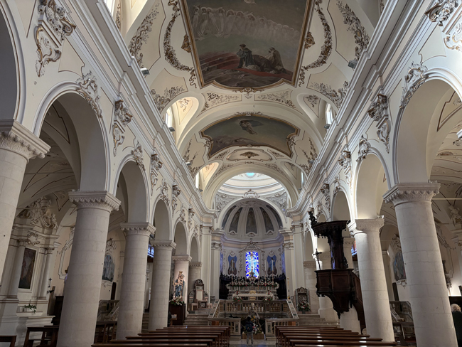 Cosa vedere a Sulmona in mezza giornata, itinerario e mappa Interno, Cattedrale di San Panfilo - Sulmona
