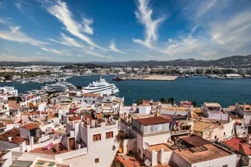 Noleggio auto Ibiza: guida completa, costi e consigli noleggiare auto a ibiza guida completa