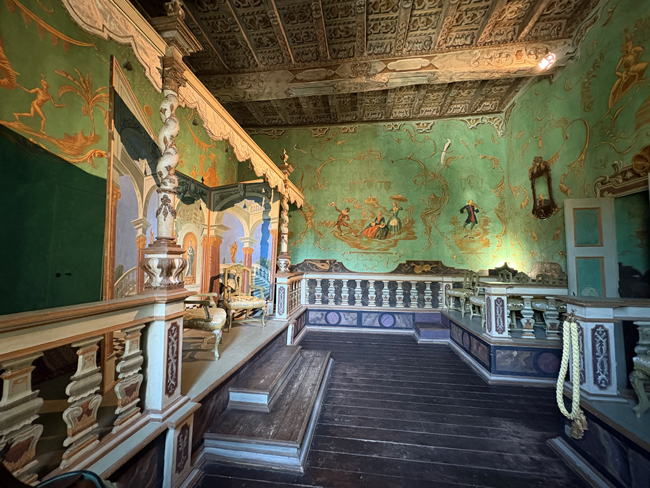 Cosa vedere a Vigoleno in un giorno Teatrino Ruspoli Gramont, Castello di Vigoleno