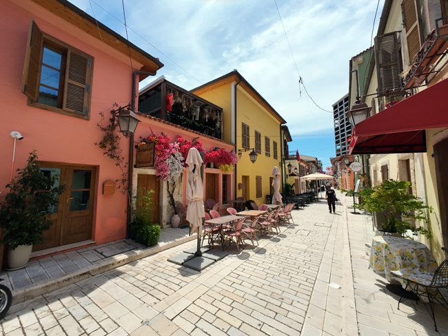 Cosa vedere a Valona in un giorno a piedi Centro storico, Valona